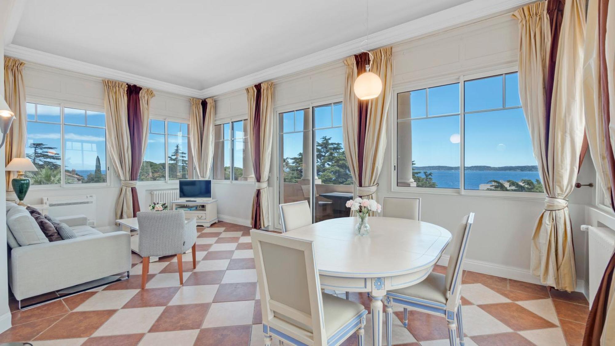 سانت ماكسيم Residence Les Tourelles المظهر الخارجي الصورة